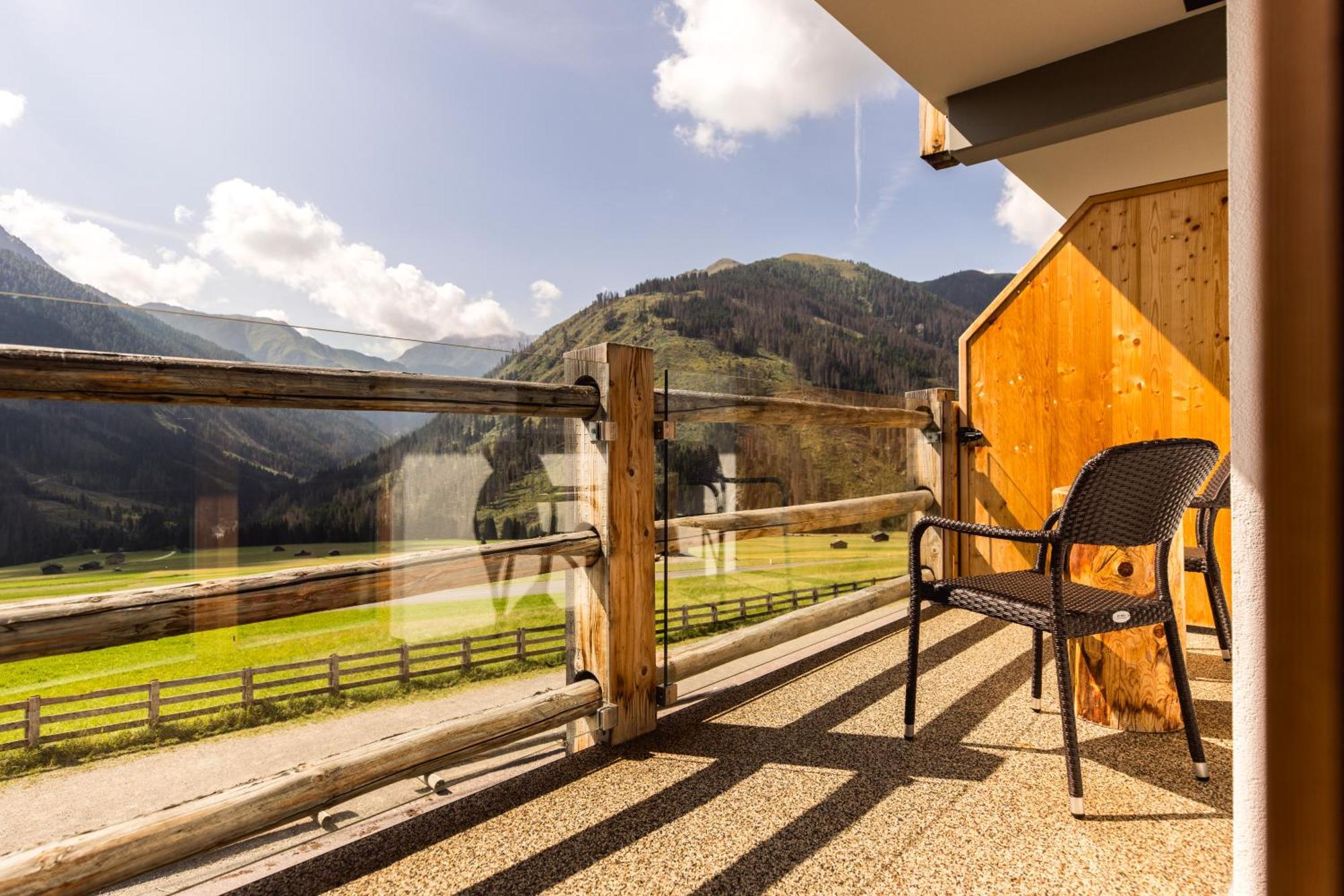 Almfamilyhotel Scherer Obertilliach Exterior photo